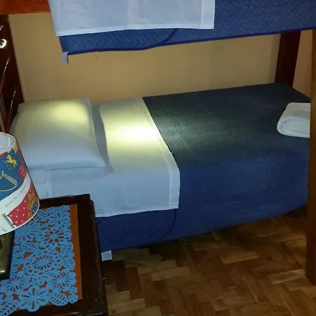 Van's Bed & Breakfast *